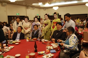 舞妓さんと記念写真