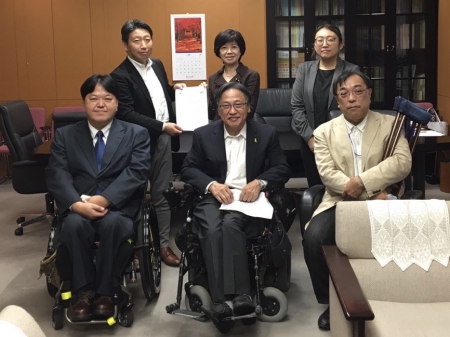 最後に鰐淵政務官と記念写真