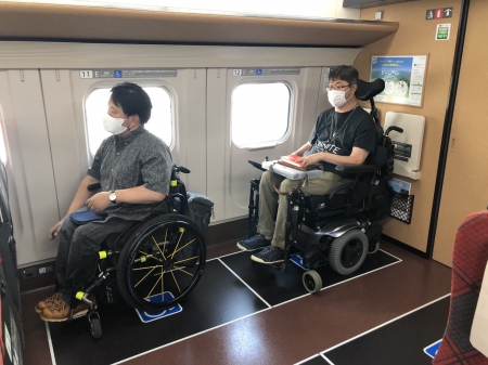 ▲写真:今回は今村さんと一緒だったので、並んで写真を撮ってみました。