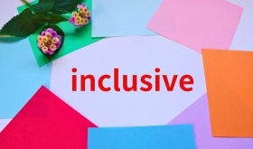 inclusiveと書かれたヘッダー